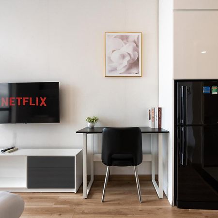 Miredu Apartment - In Cbd Хошимин Экстерьер фото