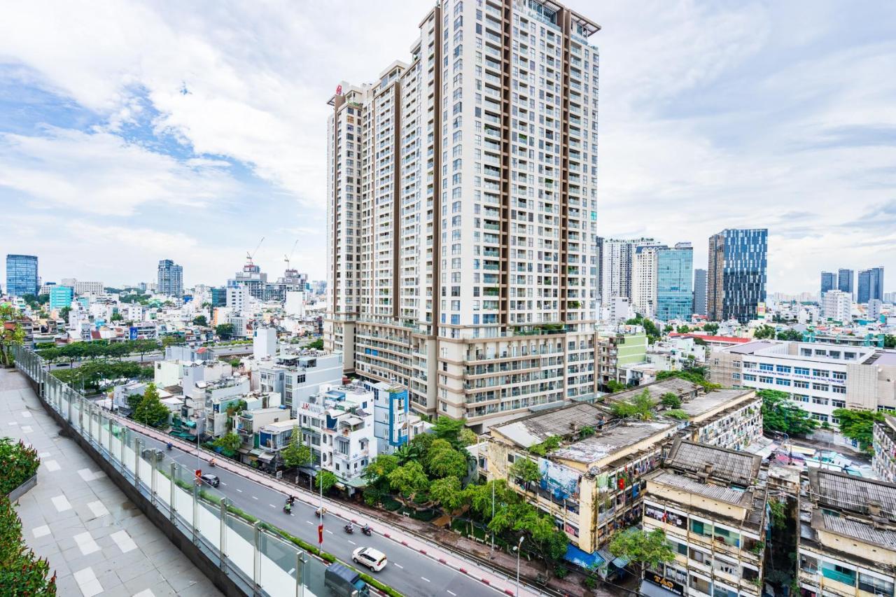 Miredu Apartment - In Cbd Хошимин Экстерьер фото